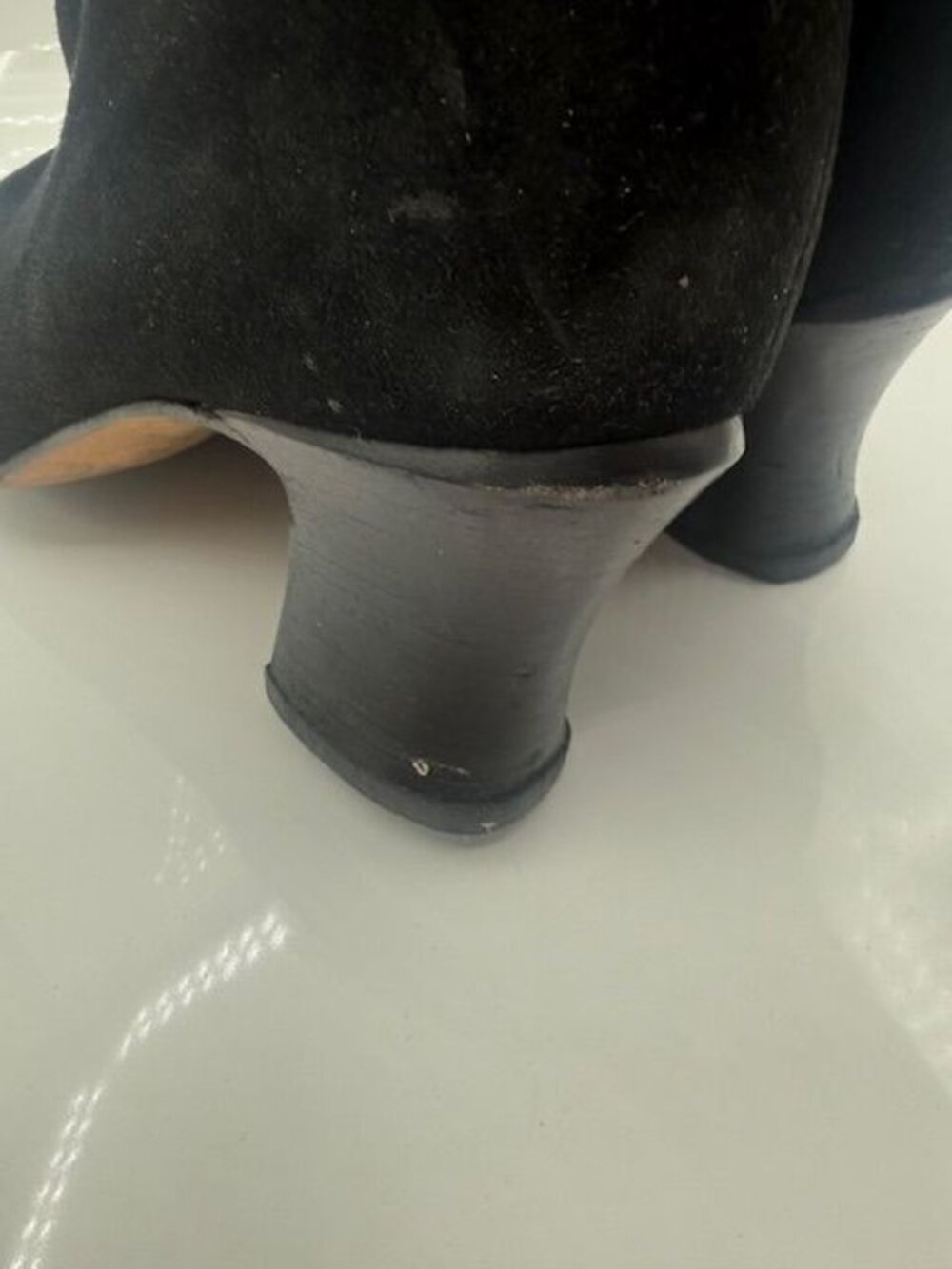 Vintage Anne Klein Italy Women's Black Suede Heeled Booties Size 8 - Picture 5 of 8